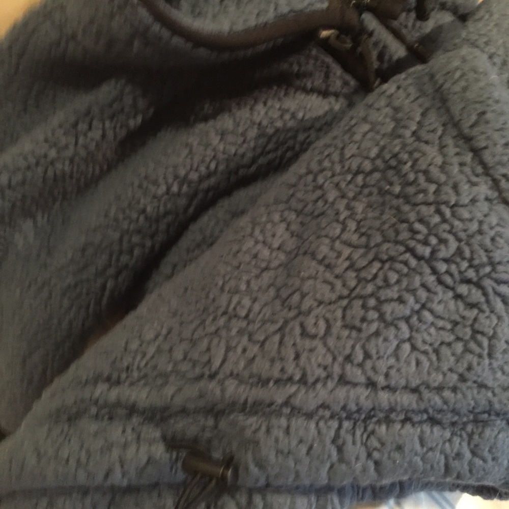 VS PINK Sherpa fleece size XS blue and black - Picture 7 of 8